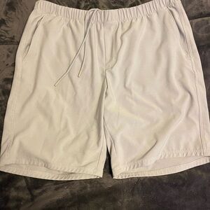 Greg Norman Collection Men's Light Gray Athletic Shorts
